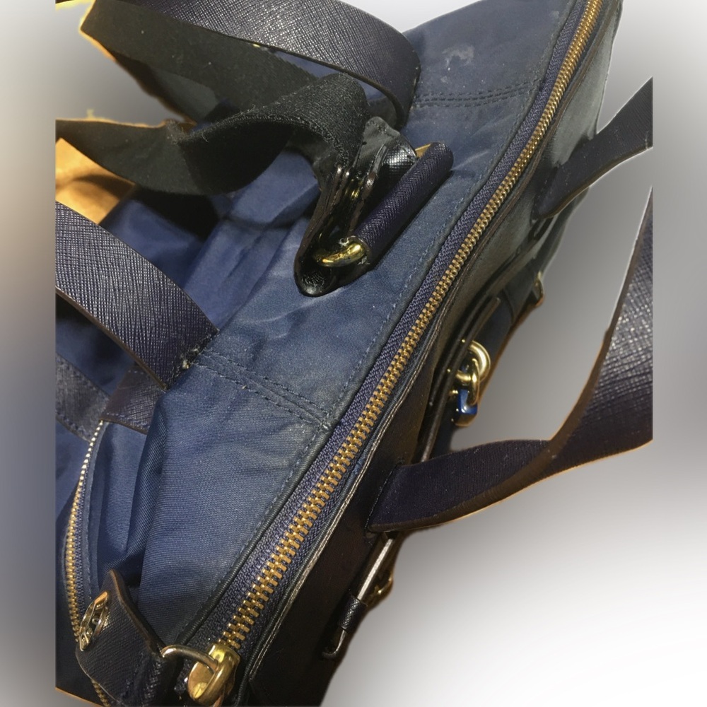 Henri Bendel Jet Set Backpack Sling Back Shoulder Bag Navy Blue - Picture 14 of 16